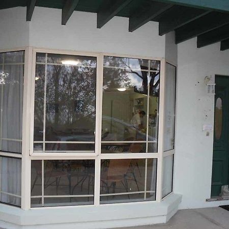 Miranda Lodge Canberra Bagian luar foto